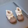 Botas de Neve Jingqi para Crianças Sapatos Quentes de Veludo de Inverno para Homens e Mulheres Sapatos de Algodão Desenho Animado para Bebê Solado Macio Antiderrapante Biqueira Botas Curtas