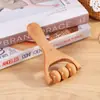 Massageador de madeira para massagem nos pés, massageador de rolo manual com cabo tipo estilingue para massagem e cuidados com a saúde da cabeça, ombros, pescoço e cintura