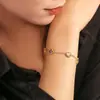 Pulsera Cuadrada de Zirconio Amor Nuevo Transfronterizo Lujo Ligero Elegante Acero Titanio Chapado PVD Oro Verdadero 18K Pulsera Nicho