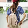 Mochila de nylon impermeável ultraleve para mulheres, mochila pequena casual para montanhismo, caminhada ao ar livre e viagens