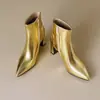 Botas de moda de salto grosso para outono e inverno, botas de bico fino de corte baixo com zíper lateral para comércio exterior, sapatos versáteis plus size, cor sólida, salto alto leve