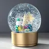 Produto de Skincare de Luxo Leve Presente Bola de Neve, Ornamento de Decoração de Mesa de Alto Padrão, Bola de Cristal de Resina para Presente, Personalizável