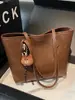 Bolso Tote Retro de Gran Capacidad para Mujer Transfronterizo 2025 Nuevo y Moderno Bolso de Hombro Simple y Elegante de Gran Capacidad