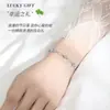 Pulseira Trevo de Quatro Folhas para Mulheres, Luxo Acessível de Nicho, Elegante de Alta Qualidade, Zircônia Super Brilhante, Doce, Para o Dia a Dia, Versátil e Exquisite Joia de Mão