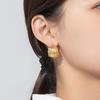 Pendientes plisados retro Qingdao para mujer, pendientes de estilo europeo y americano de alta calidad, diseño de nicho, joyería de metal con aguja de plata 925