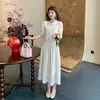 Comércio Exterior Roupas Femininas, Conjunto de Duas Peças Moda Suit Bordado de Qualidade Redutor de Idade, Saia de Renda Bolinhas Pequena Fragrância