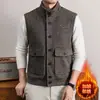 Colete masculino quente forrado com fleece Yingao, estilo old money, gola alta, de abotoar, multi-bolsos, para uso de meia-idade e idosos