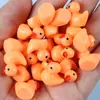 Acessórios artesanais transfronteiriços makaron diy acessórios de resina micro ornamentos de paisagem paisagismo musgo miniatura cor patinho