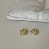 Pendientes de flor de circón y cruz en círculo simples y versátiles para mujer, estilo francés, moda de alta gama, adecuados para ir al trabajo.