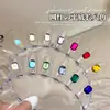Rhinestones Brillantes Octagonales Largos de Fondo Plano para Uñas, Decoraciones de Uñas Versátiles y de Alta Gama en Rojo Chino para el Año Nuevo