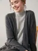Cárdigan de cachemira nuevo de moda versátil para ir al trabajo otoño e invierno suave y cómodo adelgazante para mujer moderno cuello semi alto falso de dos piezas