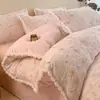 Conjunto de cama de quatro peças em veludo de leite esculpido, conjunto de capa de edredom e lençóis de fleece de coral espessado e quente para o inverno