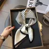 Venda Direta da FábricaLenço de Seda 70cm Lenço Quadrado Estilo Coreano de Alta Qualidade Versátil Profissional Seda Artificial Lenço Pequeno Lenço de Seda Retrô