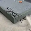 V5017TO Estilo Dinero Antiguo Ojo de Gato Moderno Se Pueden Combinar con Monturas para Gafas de Miopía Hombres Mujeres Lector Cara Llana Gafas Venta al por Mayor