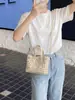 Bolsa de Palha Tecida Transfronteiriça de Verão 2026 para Mulheres, Bolsa de Mão Cesta, Bolsa Versátil de Ombro Transversal Vazada