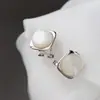 Joyería de plata al por mayor Nafoge incrustada con concha blanca natural pendientes cuadrados geométricos de plata moda para mujer pendientes de plata de ley 925