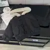Jaqueta acolchoada de algodão infantil, nova coleção outono/inverno 2026, unissex, forrada com fleece, estilo coreano, moderna, quente, jaqueta com capuz para bebê com botões de chifre
