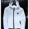 Jaqueta com Capuz Masculina Simples Tendência de Luxo Leve Estilo Europeu, Nova Roupa de Exterior Popular Masculina para Primavera e Outono