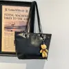 Bolsas de moda transfronteiriças para mulheres, novo modelo outono 2026, bolsa de ombro vintage de alta qualidade, bolsa de mão com design de nicho