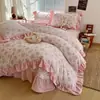 Conjunto de quatro peças de colcha de cama estilo princesa coreana com renda e veludo de leite, capa de edredom grossa e quente de inverno, conjunto de veludo coral