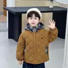 Jaqueta Rota de Outono e Inverno para Meninos Estilo Coreano Acolchoada Infantil com Capuz Roupas Externas para Bebês e Crianças Pequenas Comércio Exterior Transfronteiriço