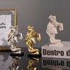 Mini Beso amor profundo escritorio pequeños adornos moderno minimalista personaje adornos de resina lujo ligero artesanías abstractas creativas