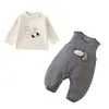 Pantalón de tirantes con babero de plumón para bebé Invierno 2026 Nuevo Súper Lindo Mono de Invierno sin Mangas para Bebé Niño Pelele para Bebé
