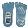 Meias de ioga de cinco dedos de venda quente suor macio de alta elasticidade para a pele 3D partículas plantares antiderrapantes de pressão lenta banda larga halter toe