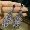 Pendientes de Pavo Real con Diamantes de Colores Color Retro Lujo Ligero Pendientes de Pin Plateados Impresionantes Diseño Exagerado de Nicho Elegantes Elegantes Mujeres