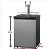 Máquina de cerveza de barril artesanal, enfriador refrigerado por aire, vitrina fría de 2 cabezales, máquina de conservación y dispensado fresco de 4 cabezales, gabinete refrigerado de 6 cabezales con columna de cerveza