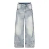 Jeans masculinos lavados com degradê e aspecto desgastado, corte solto e perna larga, vibe punk moderna, calça casual reta estilo "dad"