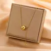 Collar de acero de titanio que no se decolora para mujer, cadena para clavícula de verano de alta gama, lujo ligero, nicho, versátil, simple, joyería chapada en oro de 18k