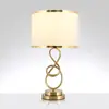 Abajur de Mesa para Quarto Luz de Cabeceira Americana Luxo Leve Cobertura de Tecido Decoração Criativa de Metal Fábrica de Fornecimento Transfronteiriço Decoração Economia de Energia