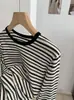 Camiseta de Manga Larga a Rayas con Bloques de Color y Cuello Redondo KEKEZOON Otoño Nueva Estilo Coreano Nuevo Estilo Delgada Capa Base 9311