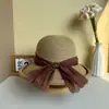 Chapéu de Palha Elegante Estilo Francês com Aba Larga e Forma Totalmente Curva, Chapéu de Palha Doce Estilo Coreano com Laço, Chapéu de Palha para Proteção Solar na Praia para Mulheres no Verão