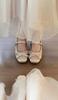 Sapatos Mary Jane Femininos de Salto Alto com Laço 2025 Novo Estilo Francês Salto Grosso Sapatos de Ballet Sapatos Estilo Francês que Aumentam a Altura