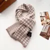 Novo Cachecol de Veludo Ártico de Alta Qualidade Casual Versátil Xadrez para Mulheres Inverno Quente Proteção para o Pescoço Pequeno Xadrez Cachecol Elegante
