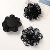 Flor enrollada estilo coreano, tela ligera de lujo a la moda, camelia de seda brillante, accesorio para la cabeza hecho a mano, ramillete, accesorios para prendas de vestir