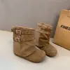 Botas femininas curtas, estilo outono, botinhas estilo western com fivela de cinto, design novo, adequadas para mulheres baixinhas, com sola grossa, com palmilha interna que aumenta a altura, botas versáteis, 2026