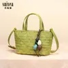 25 Novas Bolsas de Palha Tecidas à Mão de Verão, Bolsas Cesta de Legumes Casuais com Design de Nicho, Bolsas de Ombro Único e Transversais de Alta Qualidade