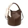 Bolso Nuevo para Mujer Pequeño Bolso Cubo Estilo Nicho de Alta Gama Primavera 2026 Gran Capacidad Versátil Bolso Cruzado para el Trabajo