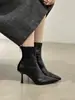 Botines de tacón de aguja con punta fina estilo francés Chuyuji para mujer, de otoño e invierno, de tacón alto, con cremallera trasera, adelgazantes, versátiles, de moda