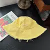Chapéu de Pescador Lavado com Borda Desfiada e Letras Novo Estilo Primavera e Verão Estilo Coreano Tendência Versátil Moda Personalidade Casual Chapéu de Proteção Solar