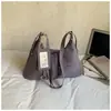 Bolso de Axila Retro de Nicho para Mujer 2026 Primavera Nuevo Bolso Tote de Moda Bolso Cruzado de Gran Capacidad Simple Bolso de Viaje