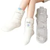 Calcetines de piso cálidos y a prueba de frío con forro polar de invierno, calcetines de dormir lindos de foca de dibujos animados para otoño e invierno, calcetines tobilleros para chica