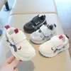 Zapatillas Deportivas para Niños de 3 a 6 Años, Nuevos Modelos Primavera y Otoño, Zapatos Casuales Tipo 'Dad Shoes' para Niñas, Zapatos Blancos Transpirables de Suela Suave para Niños, Zapatos de Moda