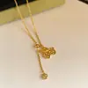 Collar de Flor de Circonia Ovalado Estilo Corte Francés Cadena para Clavícula Personalizado Lujo Ligero Gama Alta Venta al por Mayor
