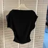 Camiseta de Manga Corta tipo Murciélago de un Hombro para Mujer, Nuevo Diseño de Verano, Top Diagonal de Hombro Descubierto Ajustado con Cintura Irregular