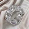 Anel Cruzado Nova Era Aço Titânio Cor Livre Moda Estilo Luxo Leve Abertura Ajustável Design de Nicho Anel Banhado a Ouro para Mulheres