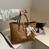 Bolso de Hombro de Diseño de Nicho Transfronterizo al por Mayor con Gato Lindo para Mujer, Moderno y Elegante, Adecuado para Estudiantes Universitarios que Asisten a Clase, Bolso Tote